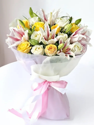  Antalya Florist - Powdered Lilies & Roses Bouquet